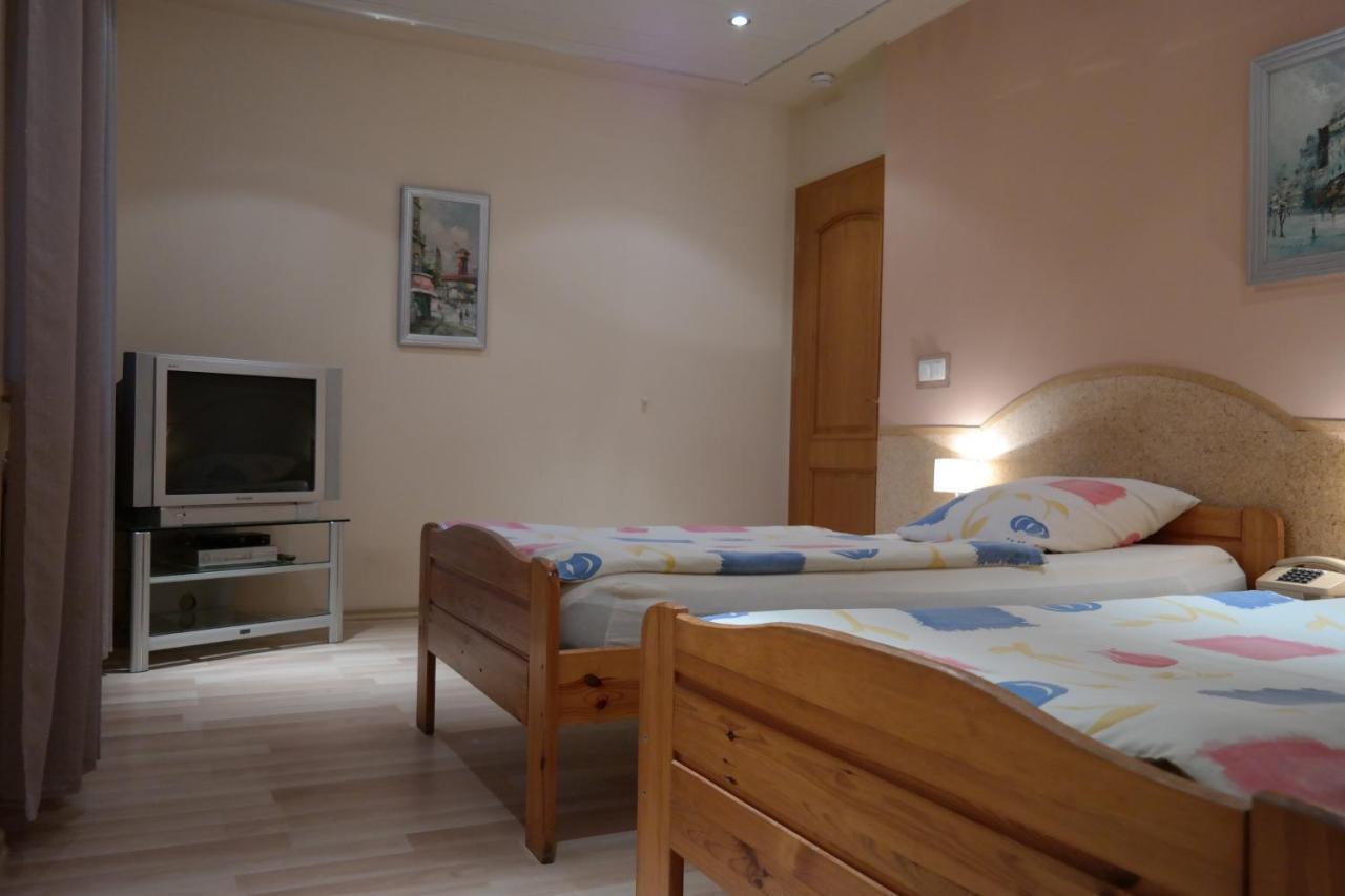 VillaMirage Tarnowskie Góry Exteriör bild