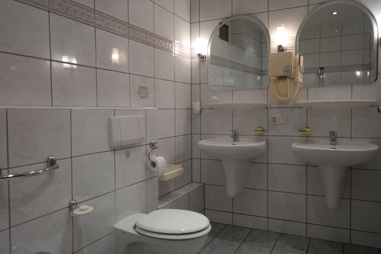 VillaMirage Tarnowskie Góry Exteriör bild